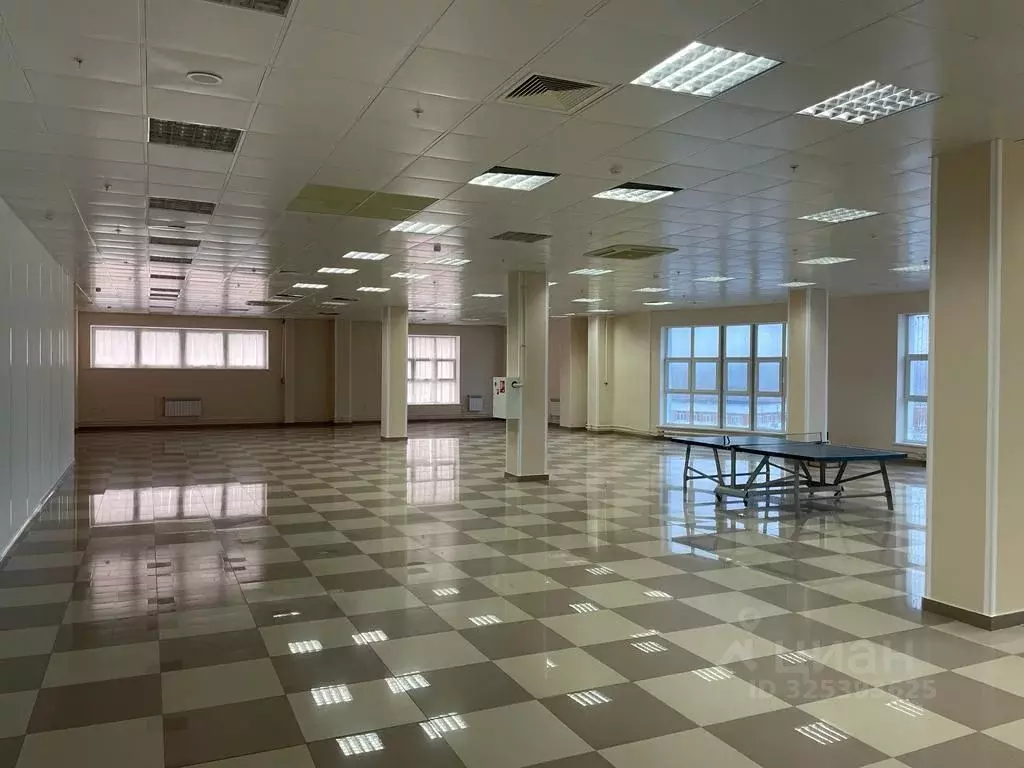 Помещение свободного назначения в Калужская область, Калуга ул. ... - Фото 1