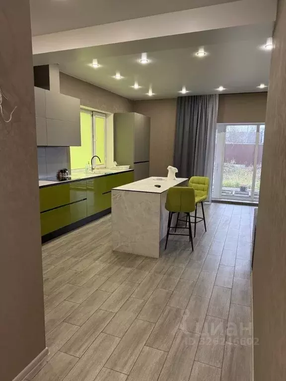 Дом в Самарская область, Волжский район, Смышляевка городское ... - Фото 1