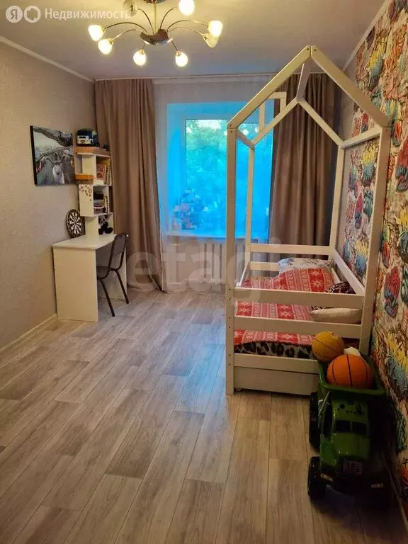 4-комнатная квартира: Ишим, улица Шаронова, 5Б (75.7 м) - Фото 1