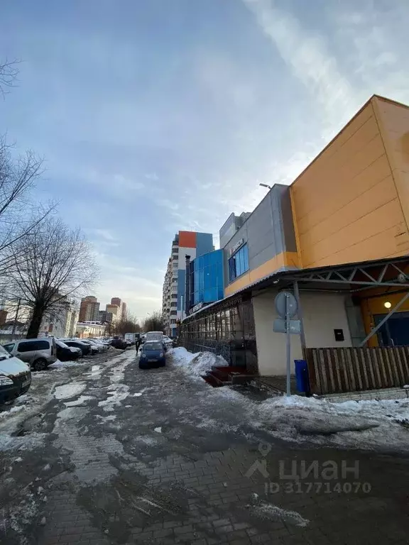 Помещение свободного назначения в Московская область, Реутов просп. ... - Фото 1