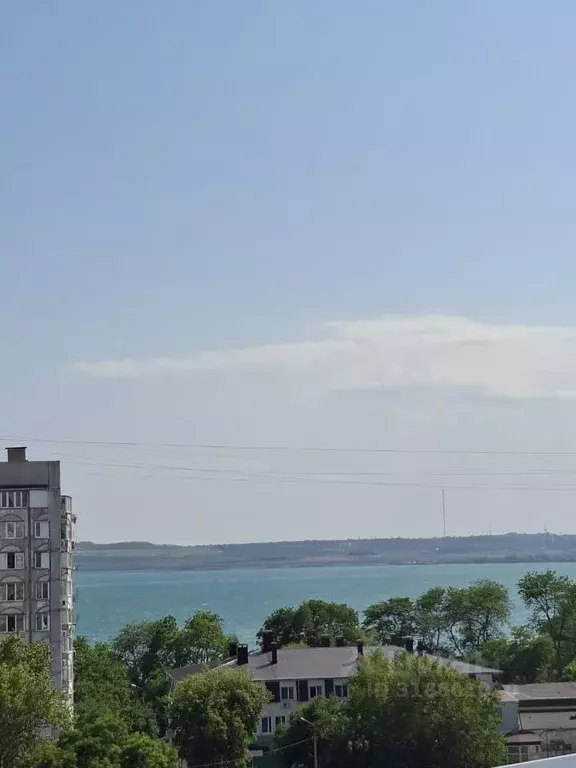 2-к кв. Крым, Керчь ул. Генерала Петрова, 10 (50.0 м) - Фото 0