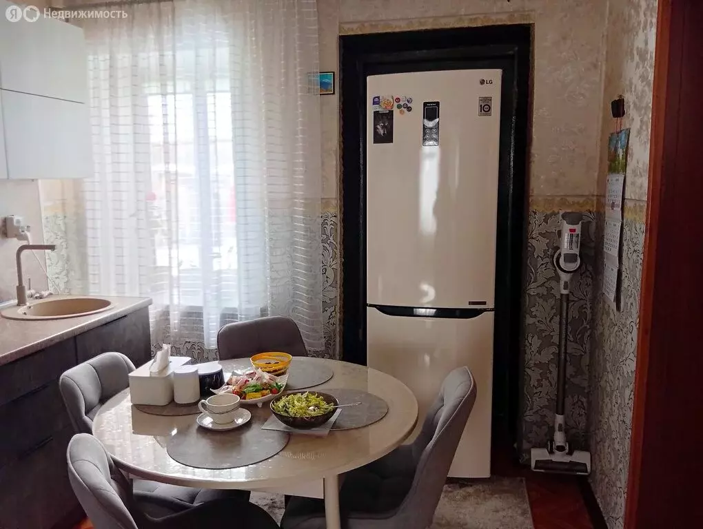 3-комнатная квартира: Новоалтайск, посёлок Новогорский, Станционная ... - Фото 2