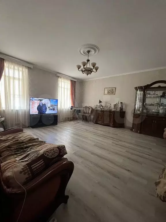 Дом 240 м на участке 6 сот. - Фото 1