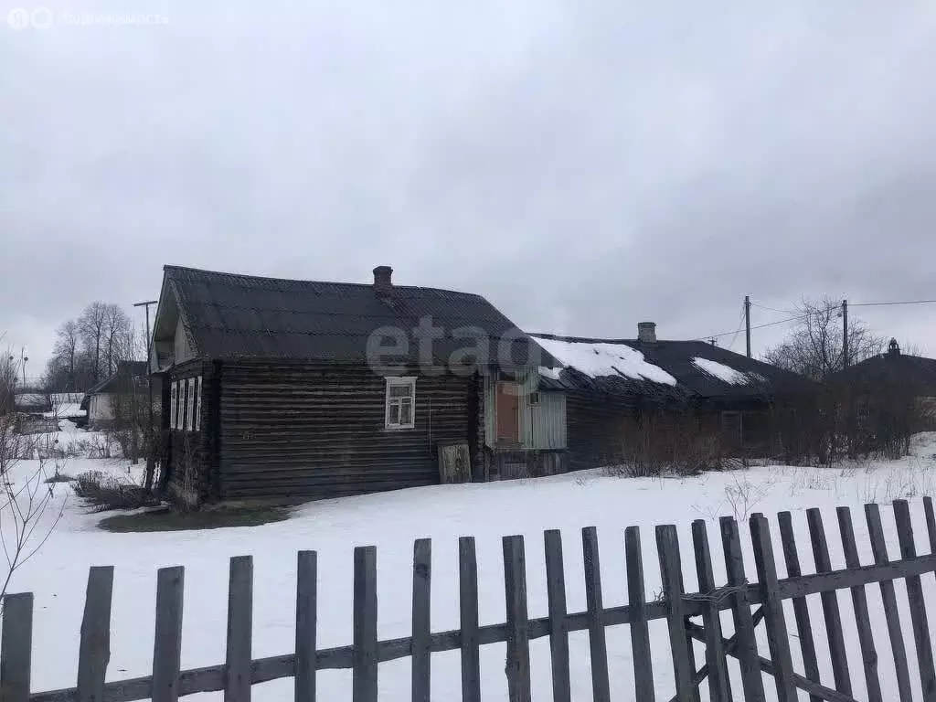 Дом в Вологодская область, Сокольский муниципальный округ, деревня ... - Фото 1