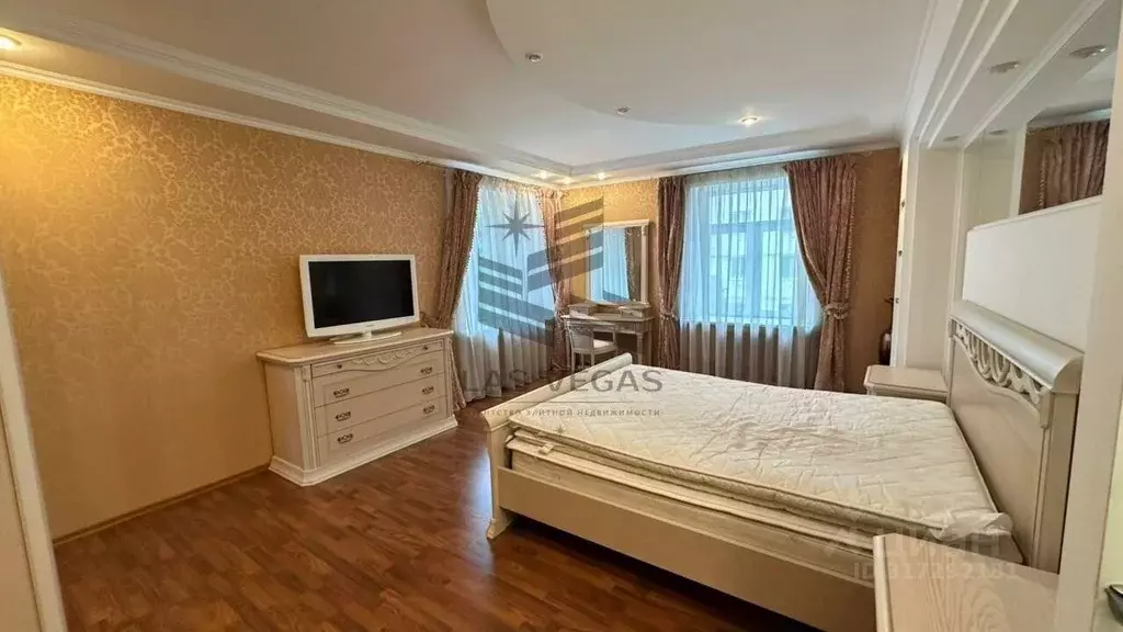 4-к кв. Татарстан, Казань ул. Галактионова, 3 (180.0 м) - Фото 1