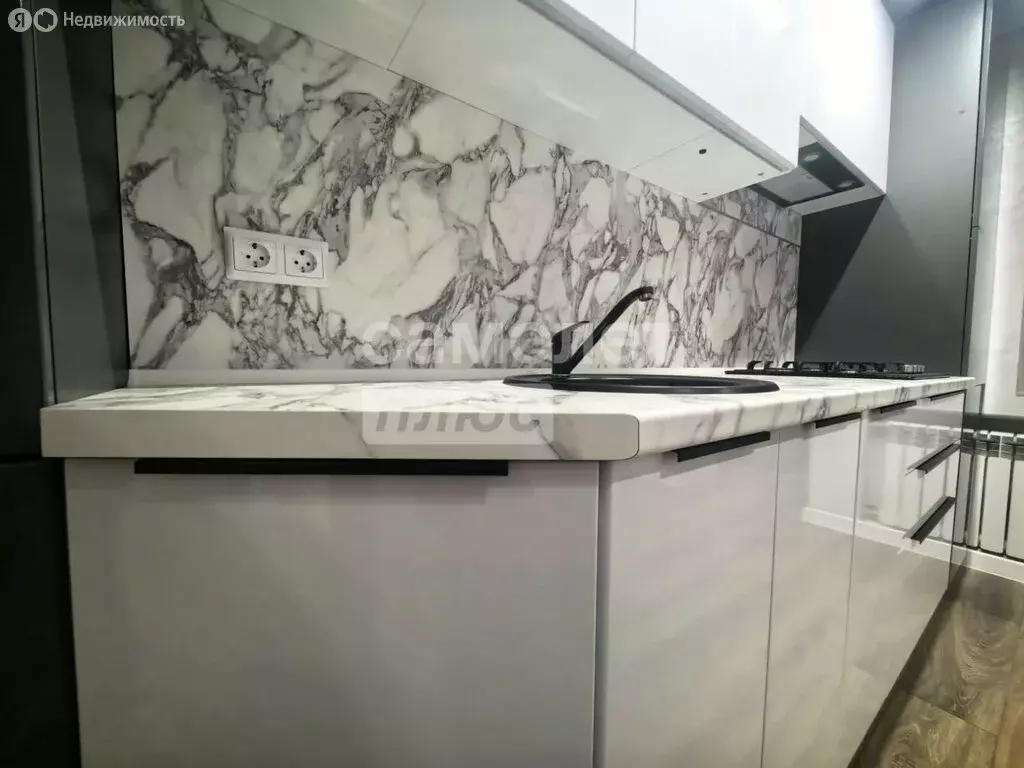 2-комнатная квартира: Волгоград, район Семь Ветров, улица 8-й ... - Фото 0