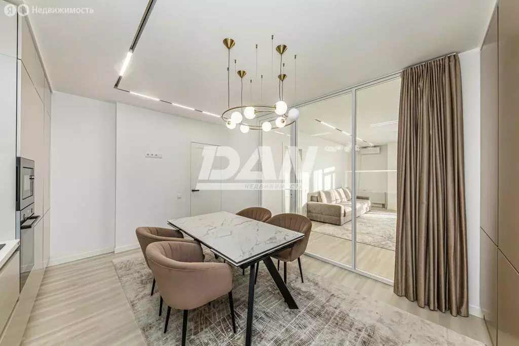 3-комнатная квартира: Челябинск, улица Энтузиастов, 30Б (107.3 м) - Фото 1