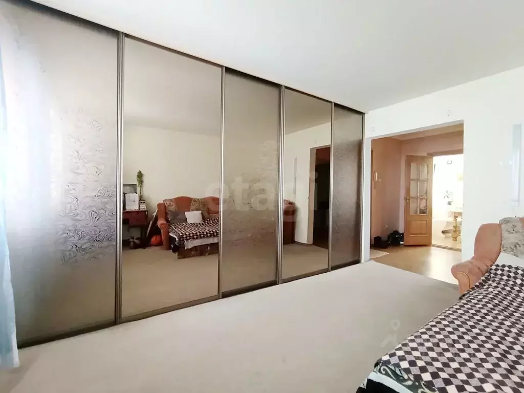 3-к кв. Смоленская область, Вязьма пер. Нахимова, 1 (67.6 м) - Фото 1