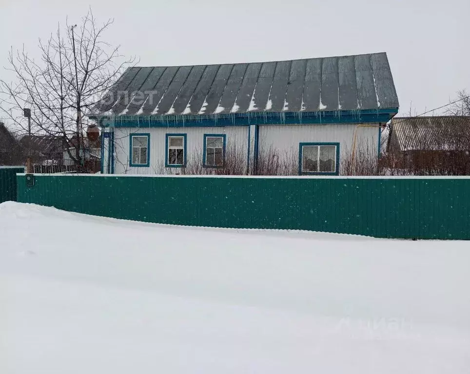 Дом в Башкортостан, Чишминский район, с. Сафарово Речная ул. (44 м) - Фото 1