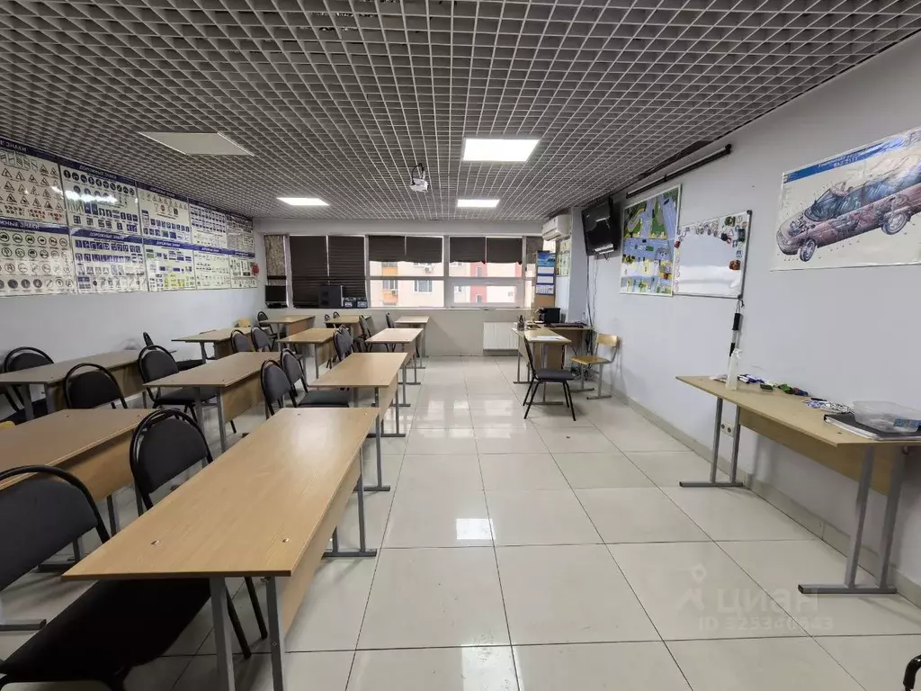 Помещение свободного назначения в Московская область, Реутов ул. ... - Фото 1