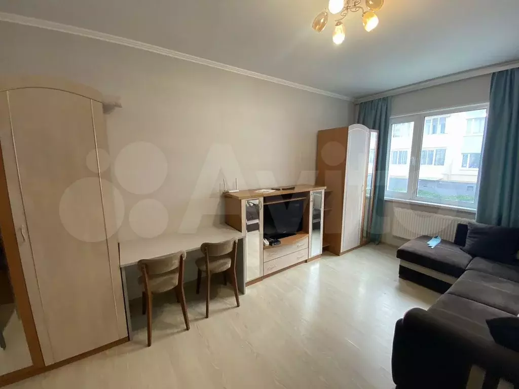 1-к. квартира, 38 м, 1/4 эт. - Фото 0