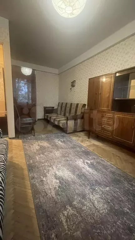 1-к. квартира, 38 м, 4/10 эт. - Фото 1