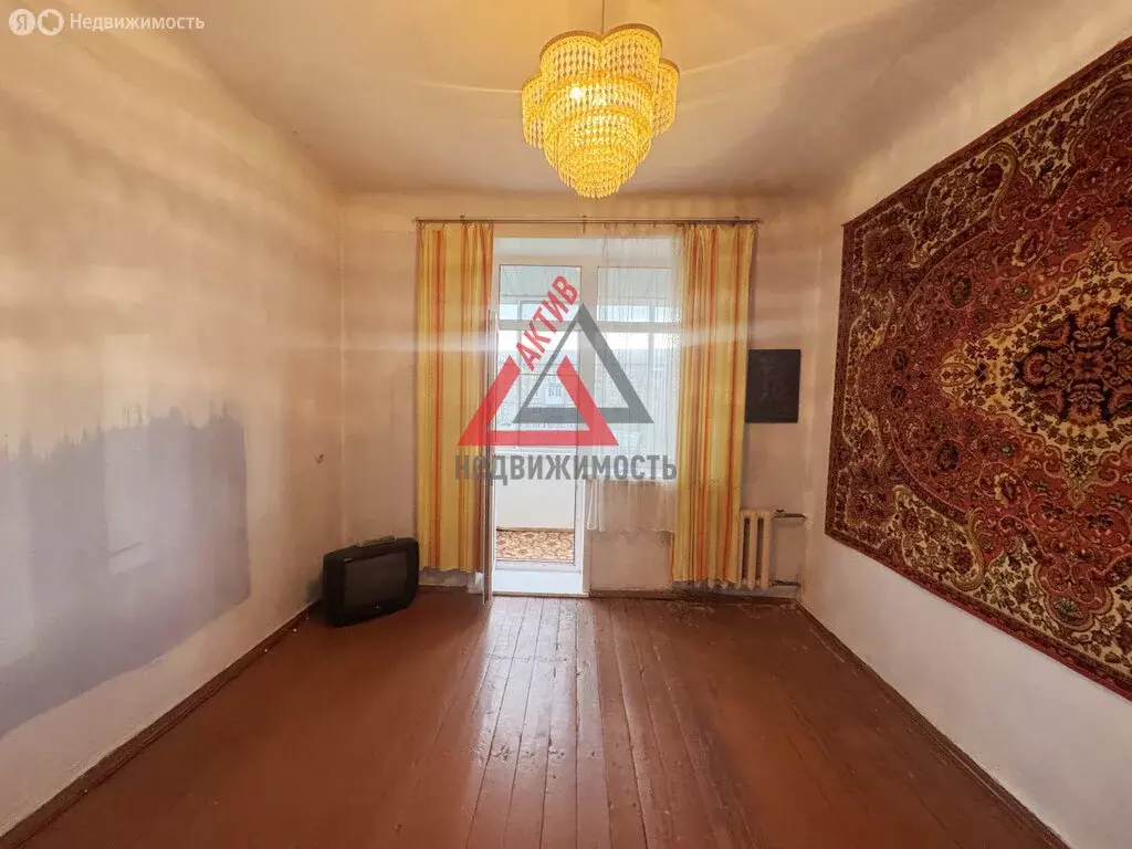 2-комнатная квартира: Каменск-Уральский, посёлок УАЗ, Набережная ... - Фото 1