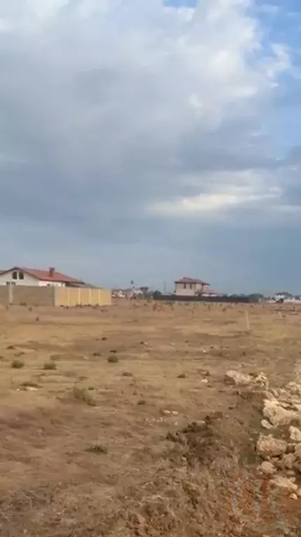 Участок в Крым, Сакский район, Уютненское с/пос ул. Мариинская (6.0 ... - Фото 1