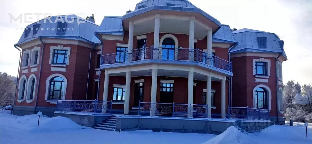 Дом в Алтайский край, Бийский район, пос. Семеновод Тихая ул., 3 (1232 ... - Фото 1