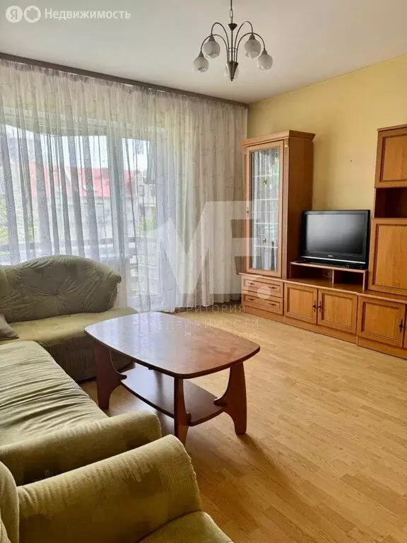 3-комнатная квартира: Калининград, улица Молочинского, 21 (75.4 м) - Фото 1