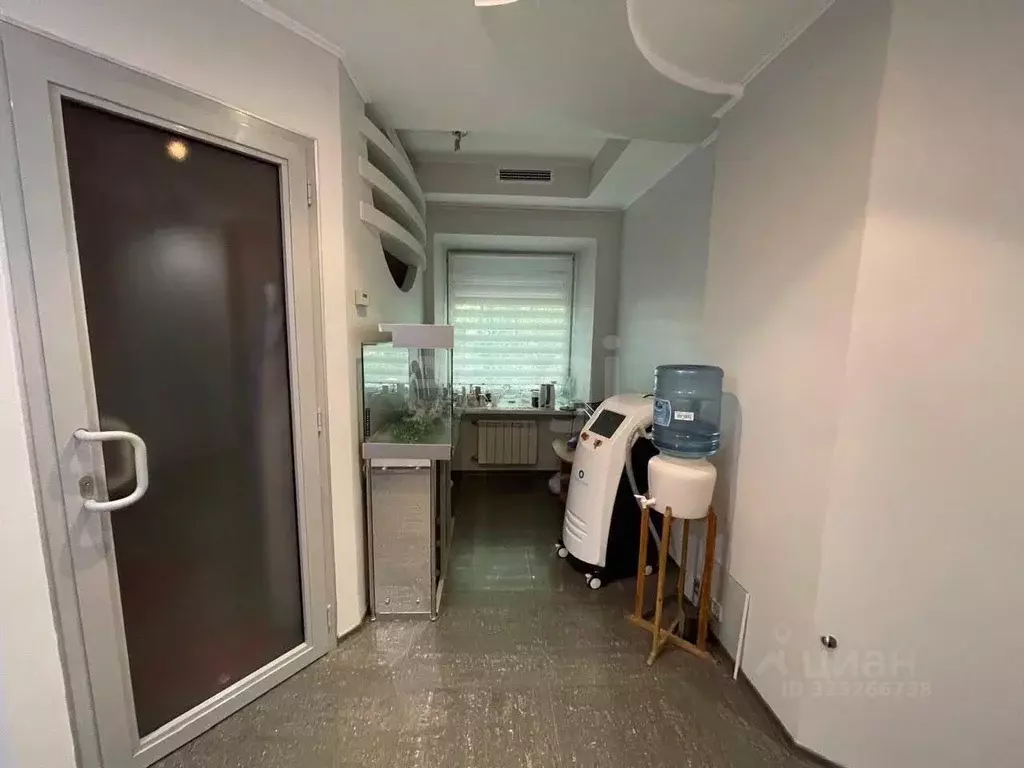 Помещение свободного назначения в Крым, Симферополь ул. Жуковского (84 ... - Фото 2