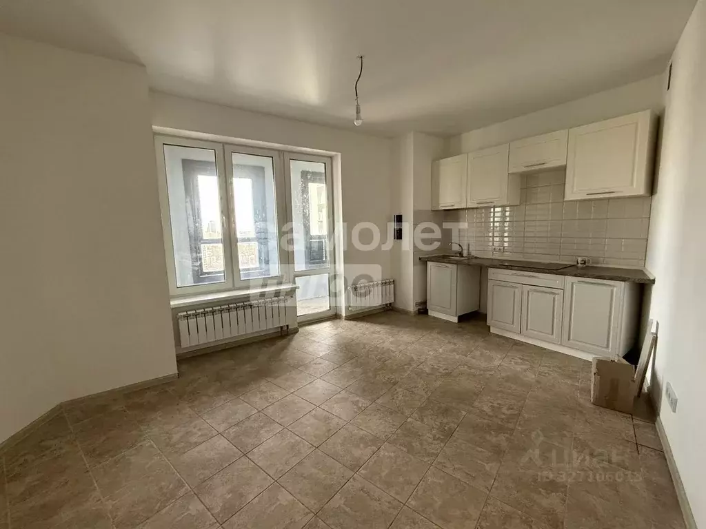 3-к кв. Воронежская область, Воронеж ул. Ворошилова, 1/6 (70.4 м) - Фото 1