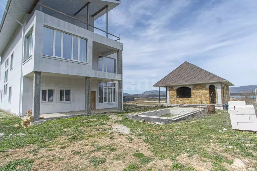 Помещение свободного назначения в Севастополь с. Родниковское, ул. ... - Фото 1