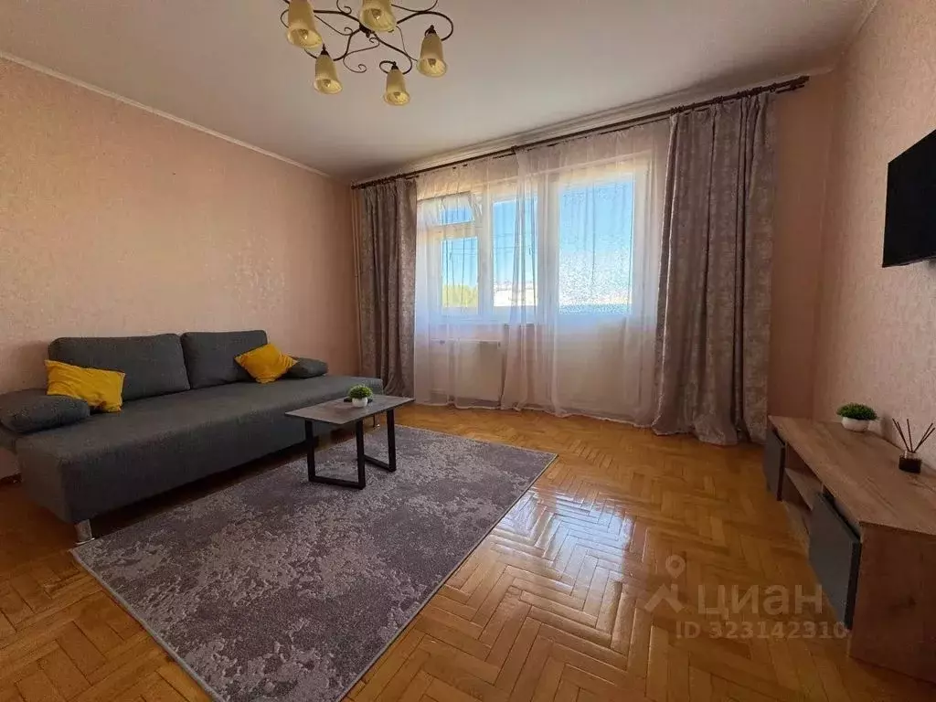 2-к кв. Смоленская область, Ельня Кутузовский мкр, 20 (56.0 м) - Фото 0