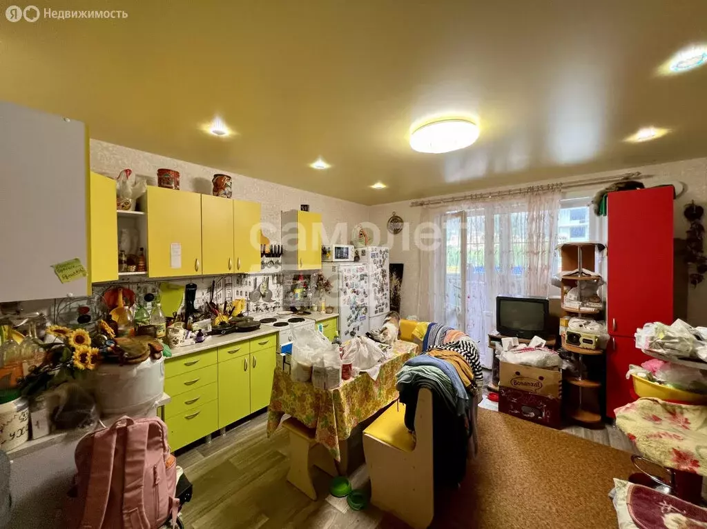 3-комнатная квартира: Первоуральск, улица Емлина, 29А (60 м) - Фото 0