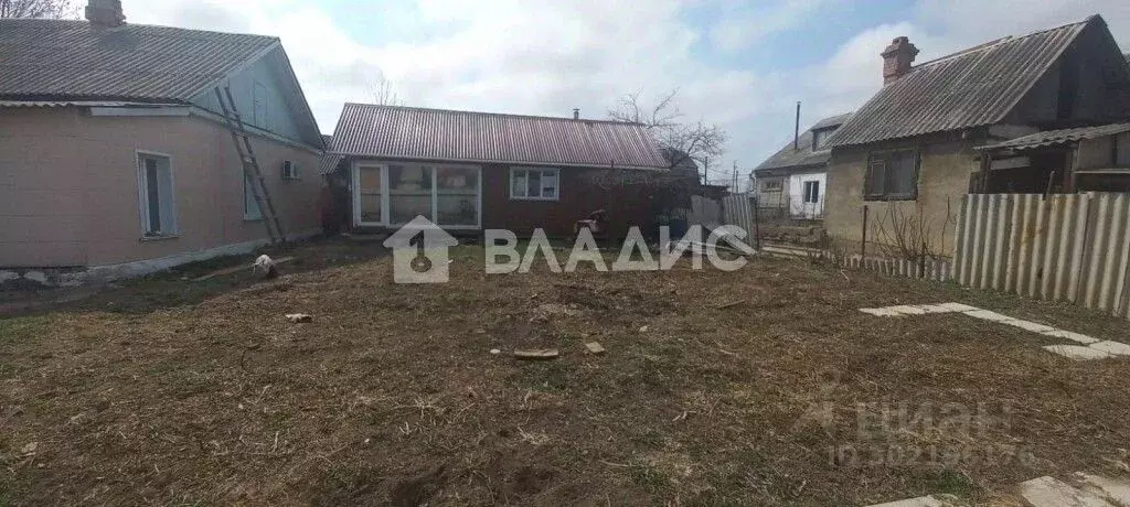 Дом в Приморский край, Уссурийск проезд 1-й Фадеева, 6 (80 м) - Фото 1