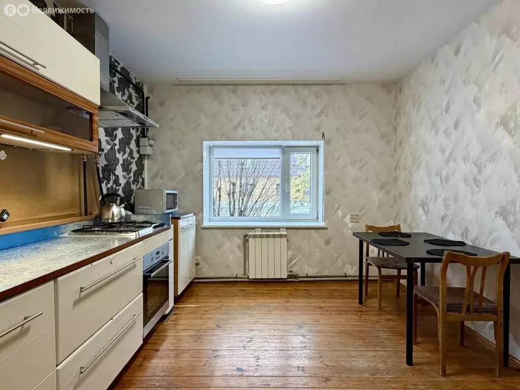 Дом в Омск, микрорайон Городок Нефтяников, 4-я Заозёрная улица, 8 ... - Фото 1