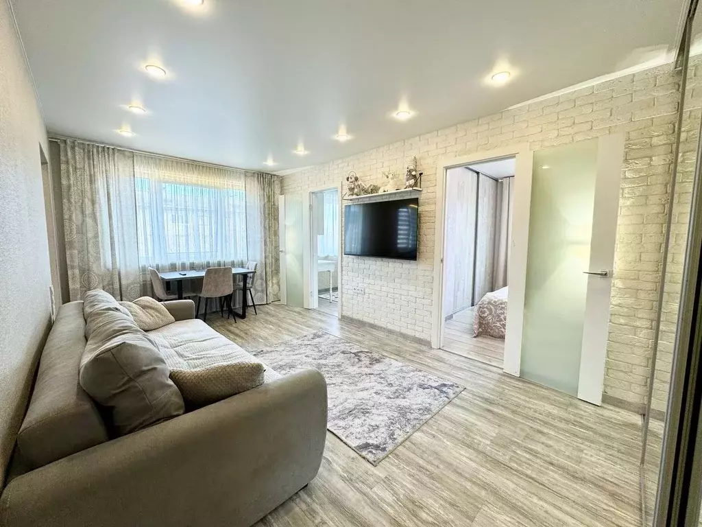 3-к кв. Мурманская область, Мурманск ул. Алексея Хлобыстова, 15 (47.0 ... - Фото 2