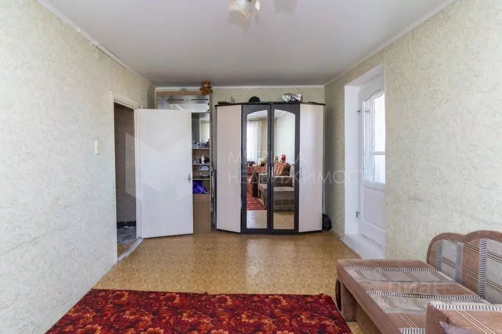 1-к кв. Тюменская область, Тюмень Восточный мкр, ул. Моторостроителей, ... - Фото 1