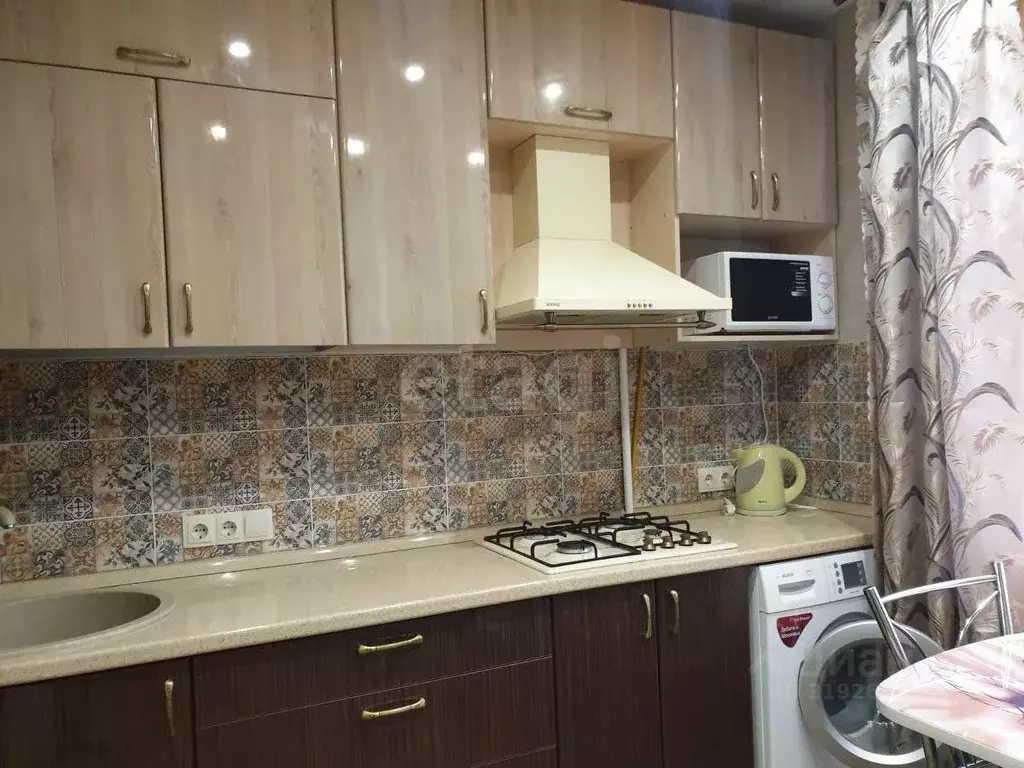 1-к кв. Крым, Симферополь ул. Железнодорожная (35.0 м) - Фото 0