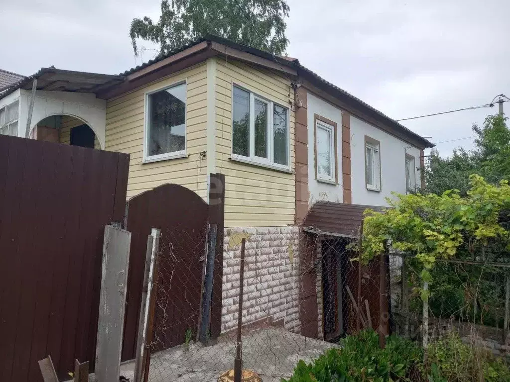 Дом в Белгородская область, Губкин Демократическая ул., 84 (58 м) - Фото 0