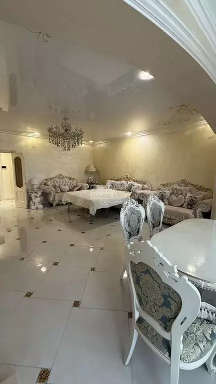 1-к. квартира, 60 м, 6/7 эт. - Фото 1