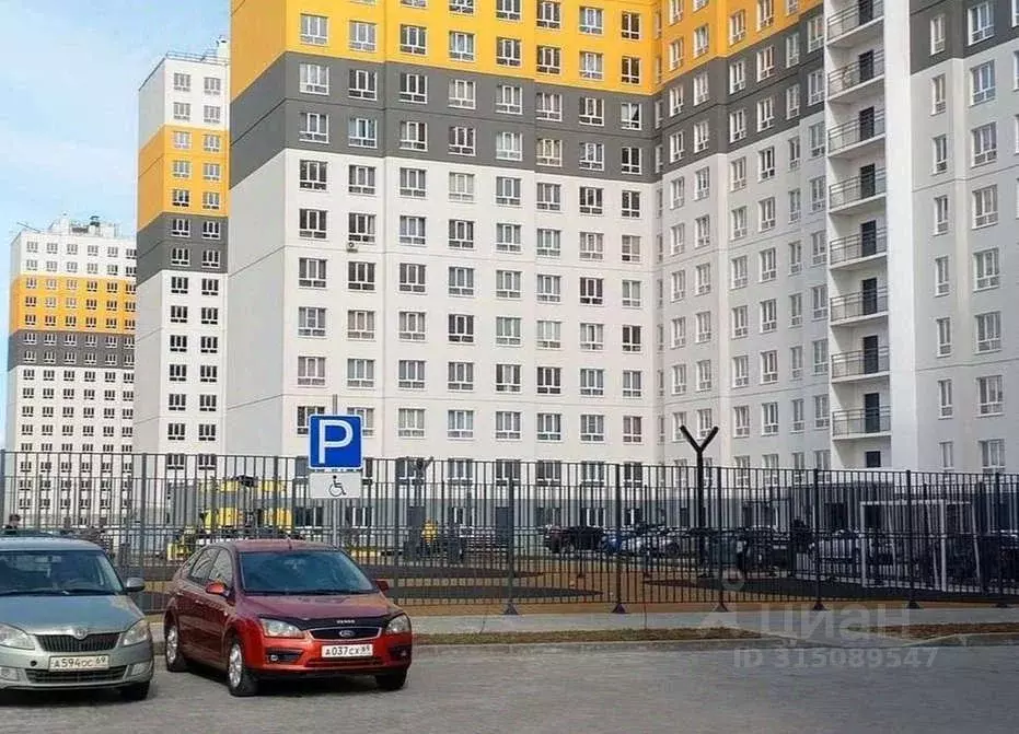 2-к кв. Тверская область, Тверь ул. Левитана, 93А (55.1 м) - Фото 0