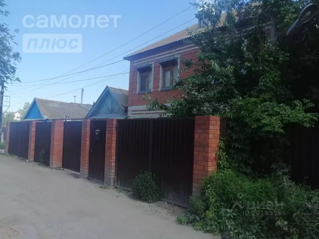 Дом в Астраханская область, Астрахань Ахтубинская ул., 45 (149 м) - Фото 0