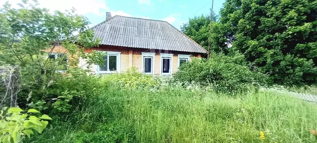 Дом в Брянская область, Дятьковский район, Бытошь рп ул. Пионерская ... - Фото 0