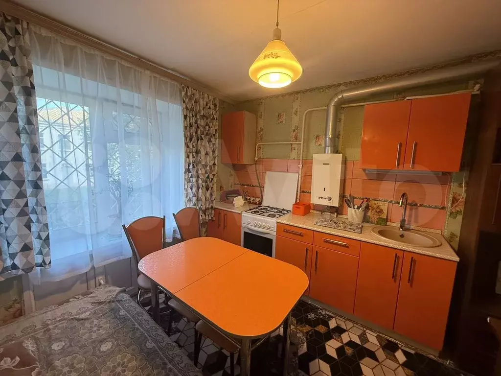 1-к. квартира, 40 м, 1/5 эт. - Фото 0