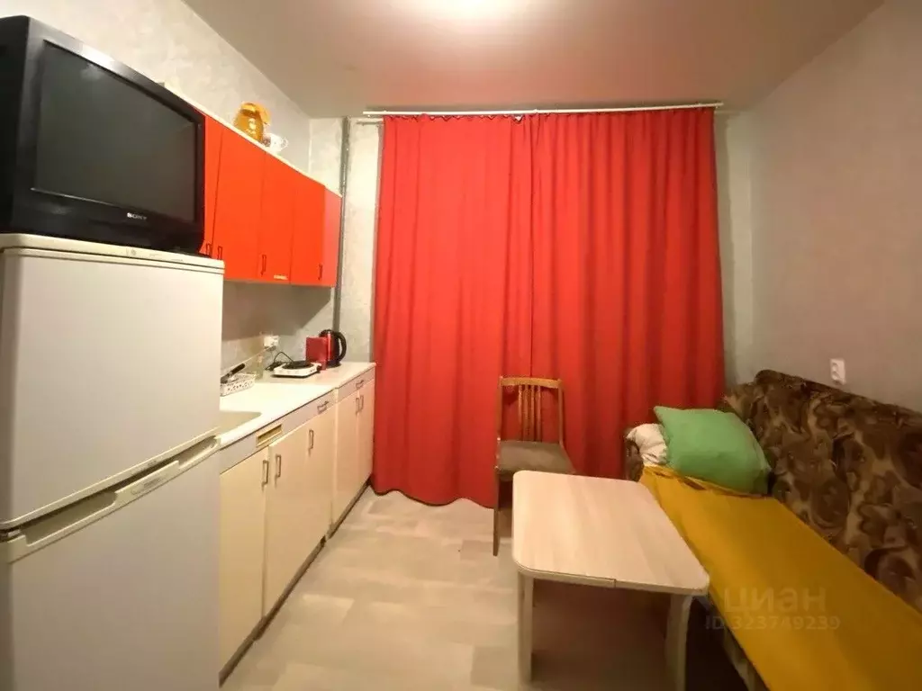 Студия Свердловская область, Екатеринбург ул. Ильича, 3 (12.0 м) - Фото 1