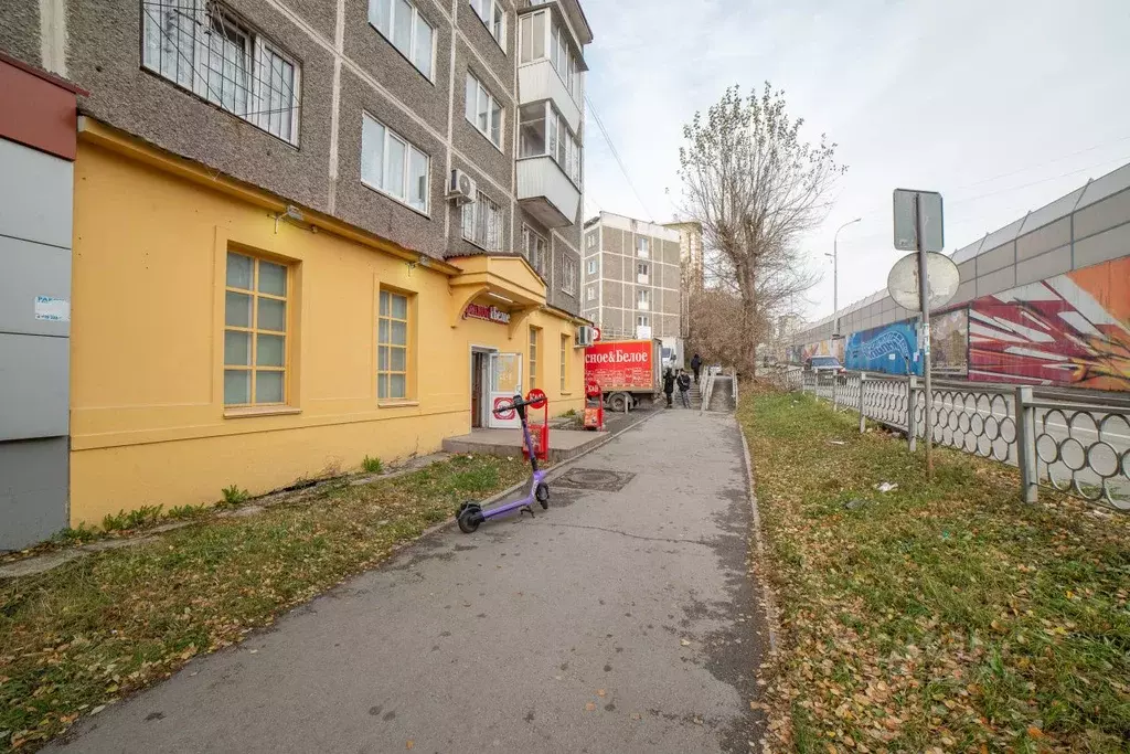 Торговая площадь в Свердловская область, Екатеринбург ул. Московская, ... - Фото 1