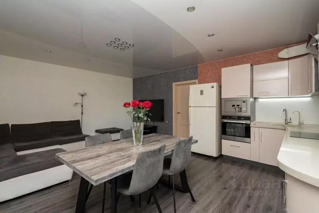 3-к кв. Иркутская область, Иркутск Радужный мкр, ул. Белобородова, 8/2 ... - Фото 1