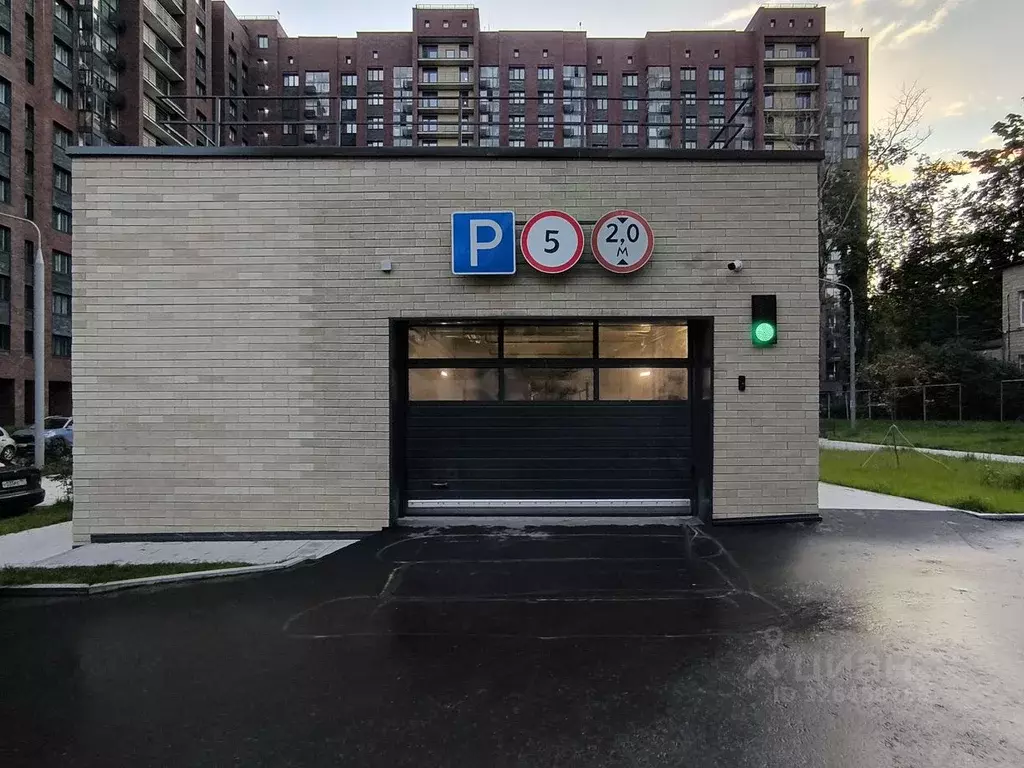 Гараж в Москва ул. Константина Федина, 5 (13 м) - Фото 1