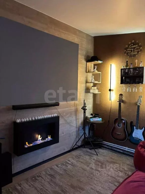 Дом в Свердловская область, Березовский ул. Фурманова, 42 (100 м) - Фото 0