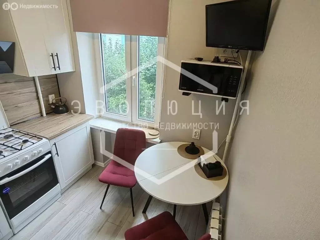 2-комнатная квартира: Калининград, Автомобильная улица, 15 (46 м) - Фото 0