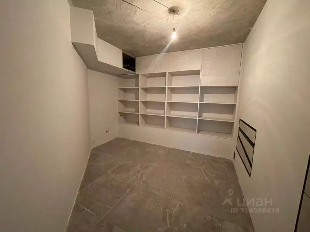 Помещение свободного назначения в Удмуртия, Ижевск ул. Карла Маркса, ... - Фото 1