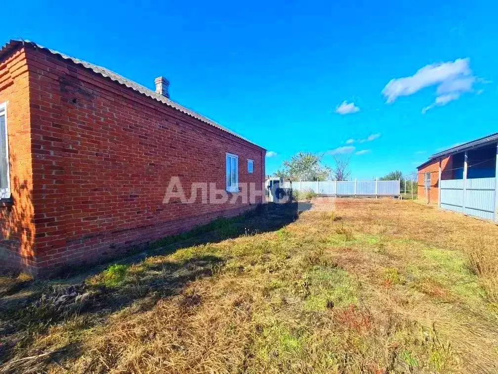 Дом в Краснодарский край, Усть-Лабинский район, Воронежское с/пос, ... - Фото 2