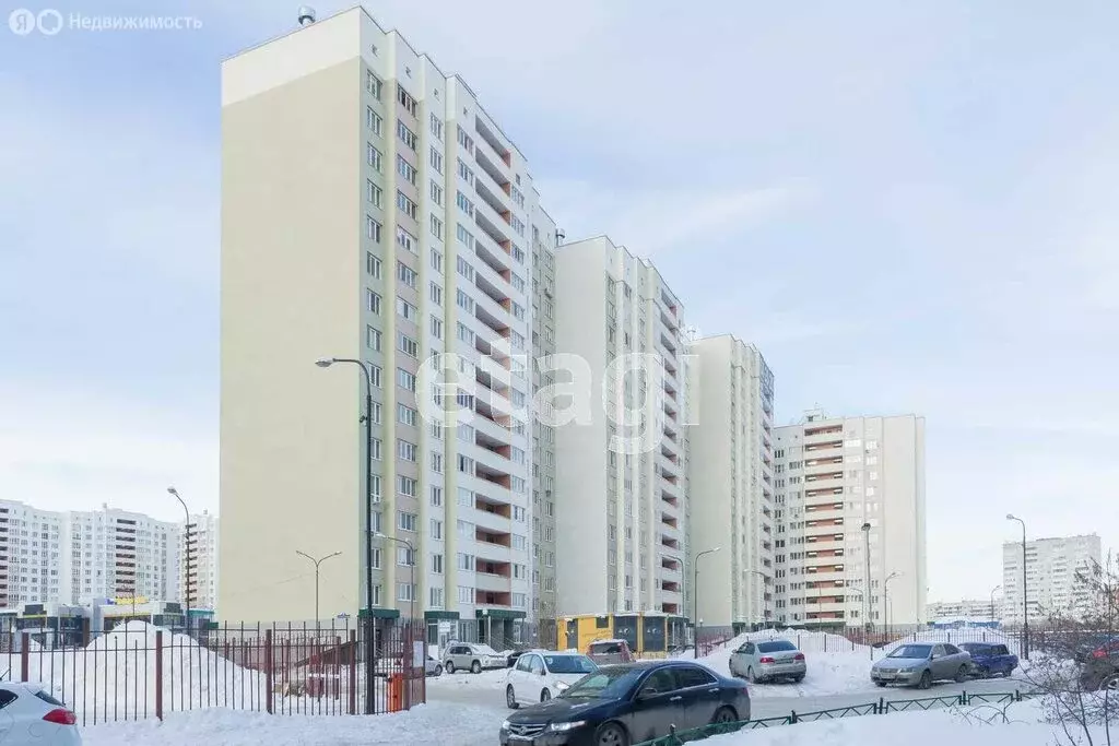 3-комнатная квартира: Тюмень, улица Николая Зелинского, 23/1 (77.5 м) - Фото 2