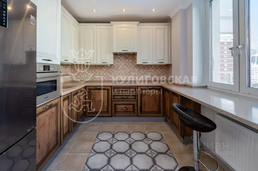 3-к кв. Свердловская область, Екатеринбург ул. Мельникова, 27 (96.5 м) - Фото 1