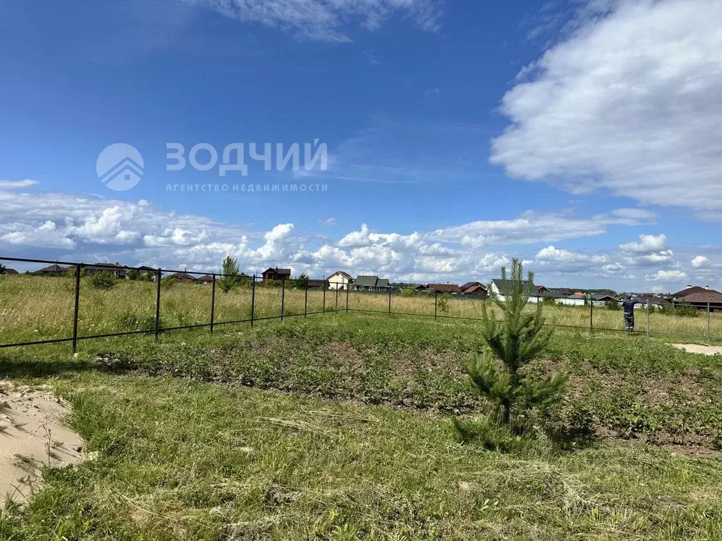 Участок в Чувашия, Чебоксарский муниципальный округ, д. Малое ... - Фото 0