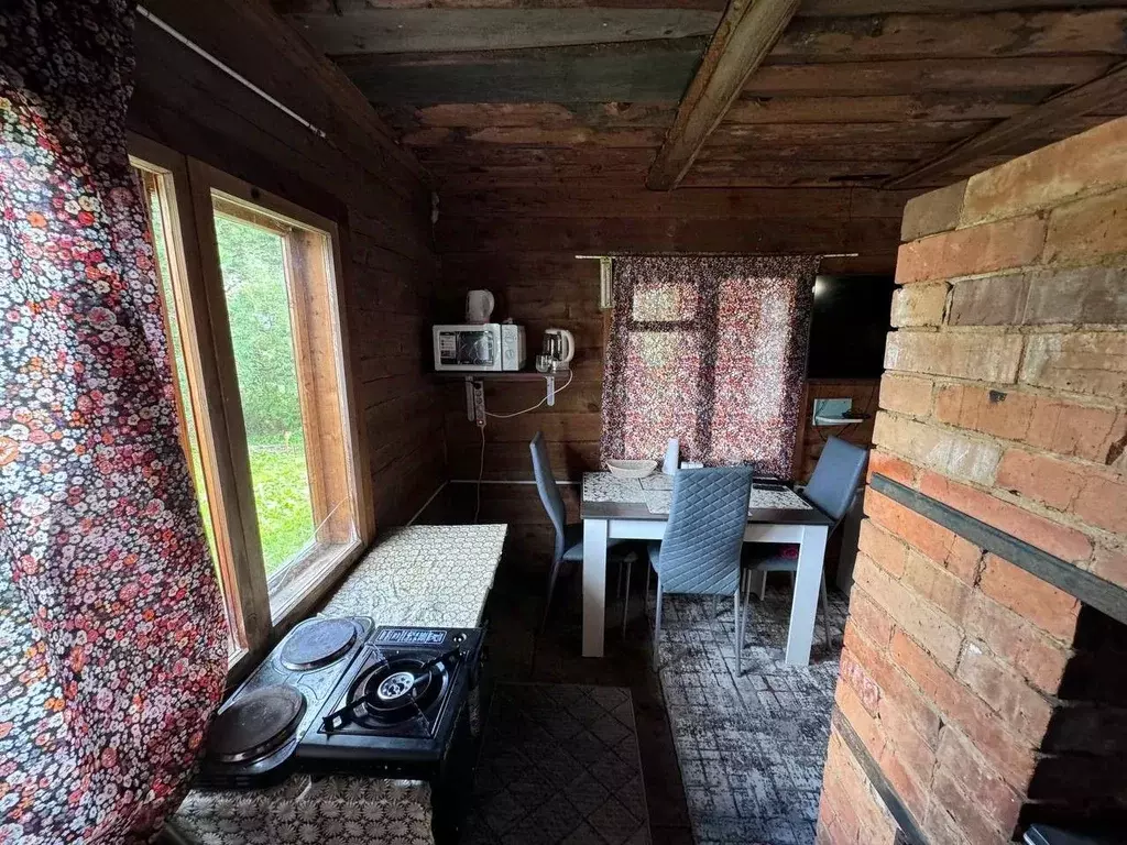 Дом в Свердловская область, Первоуральск пл. Победы (30 м) - Фото 1