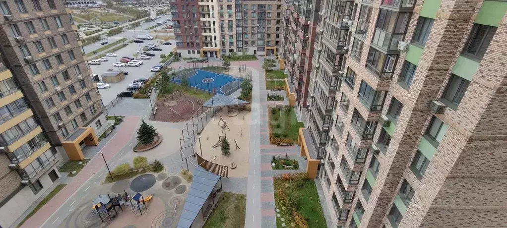 3-к кв. Тюменская область, Тюмень ул. Фармана Салманова, 14 (84.2 м) - Фото 1