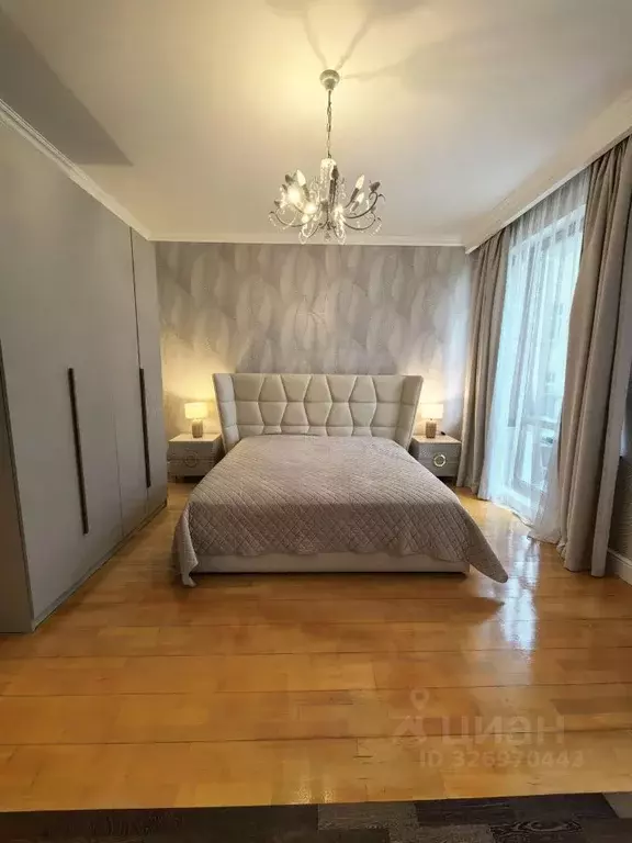 3-к кв. Москва Страстной бул., 10к1 (135.0 м) - Фото 0